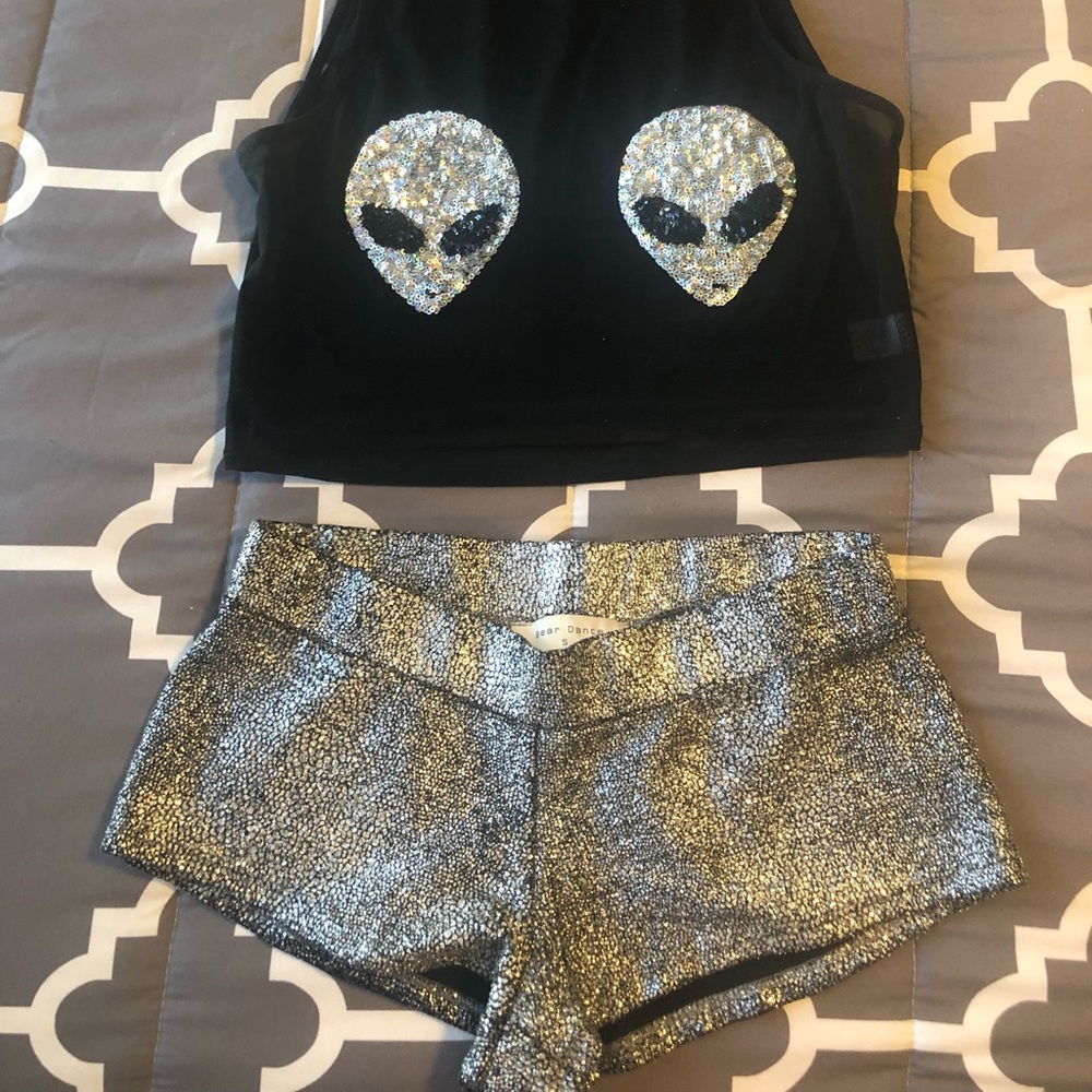 Alien costume/Rave attire